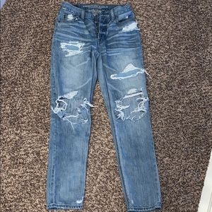 American Eagle Distressed Vintage Jeans